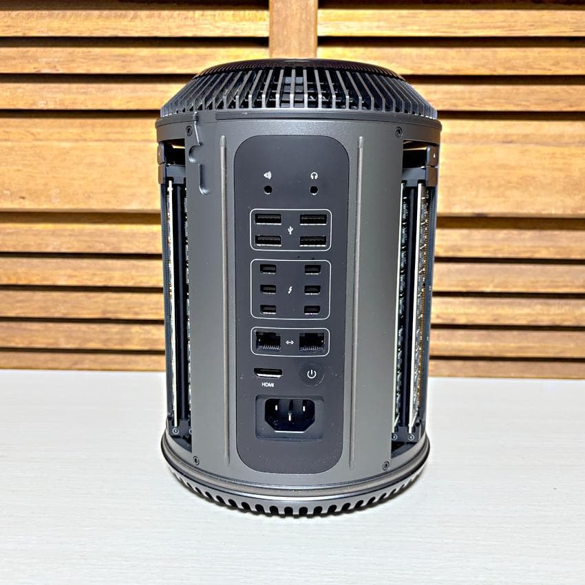 Mac Pro(Late 2013)　 3.5GHz・32GB・500GB
