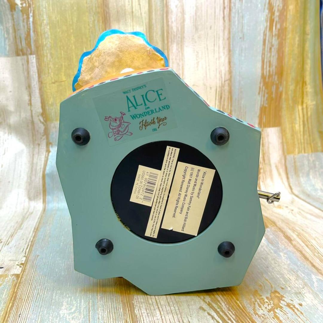 ふしぎの国のアリス フィギュア★スノーグローブ オルゴール