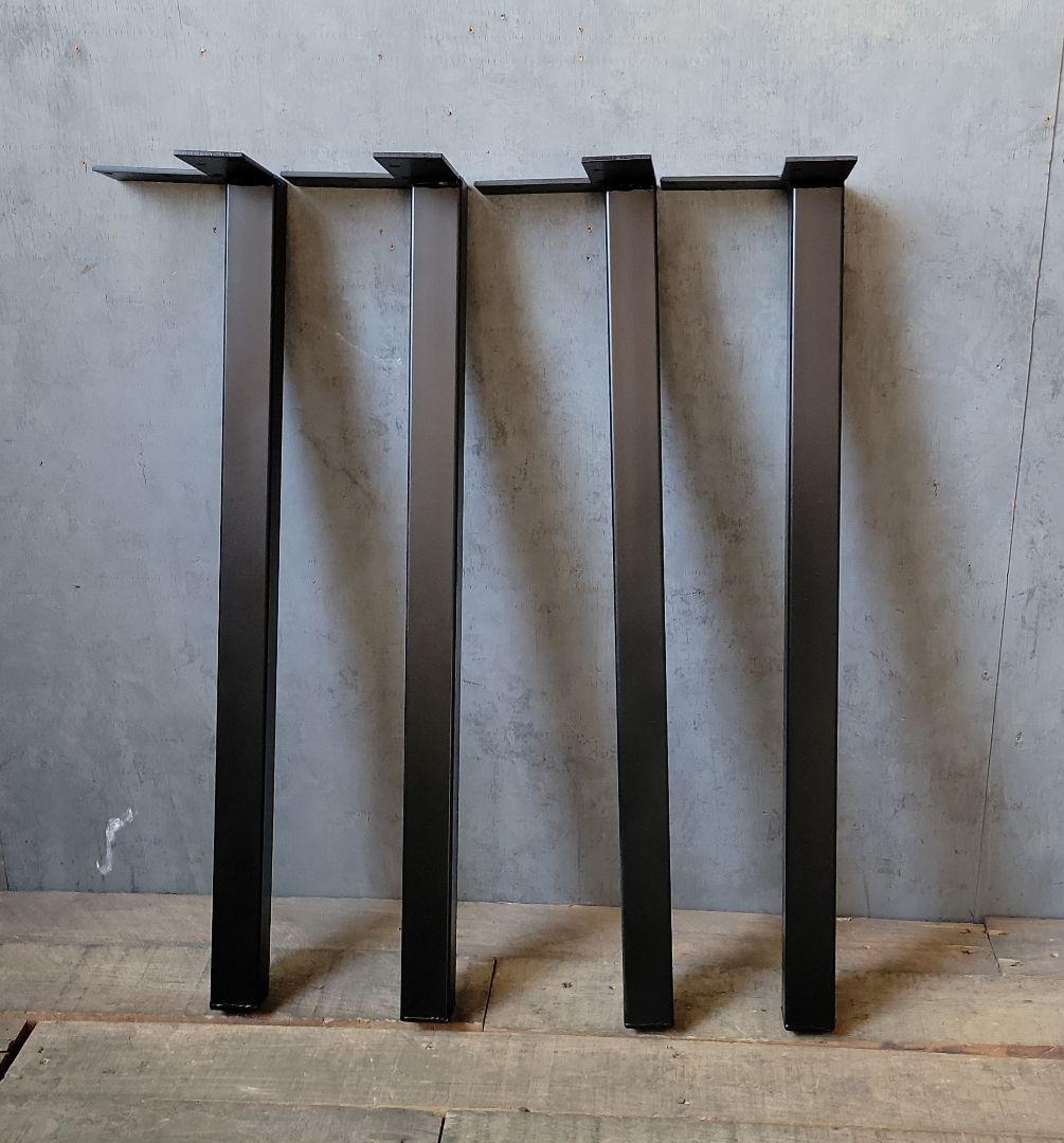 アイアンレッグ　鉄脚　ダイニングテーブル　アジャスター付き　リビングテーブル