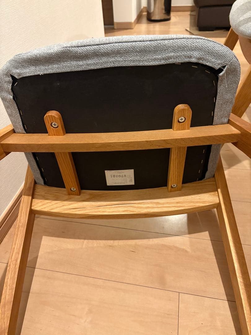 ak様値下げ　引取り可能な方。SIGNEダイニングテーブルチェア　４点セット