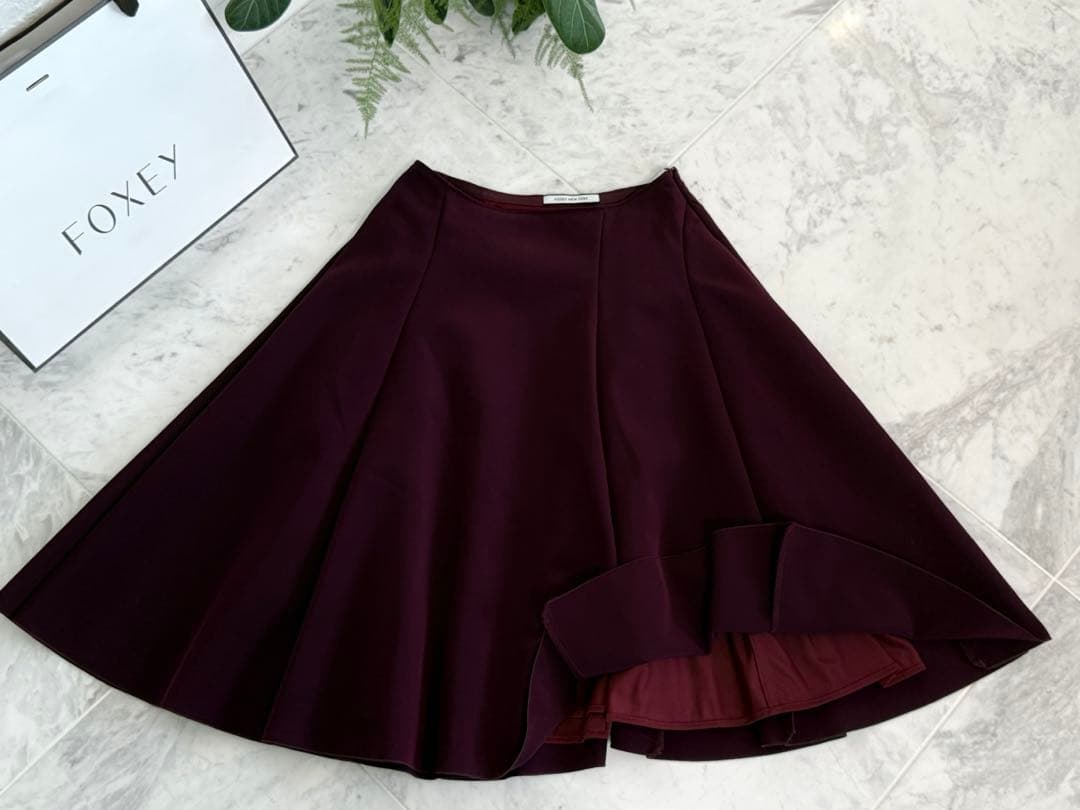 未使用級❣️FOXEY/フォクシーニューヨーク スカート 38 バーガンディ