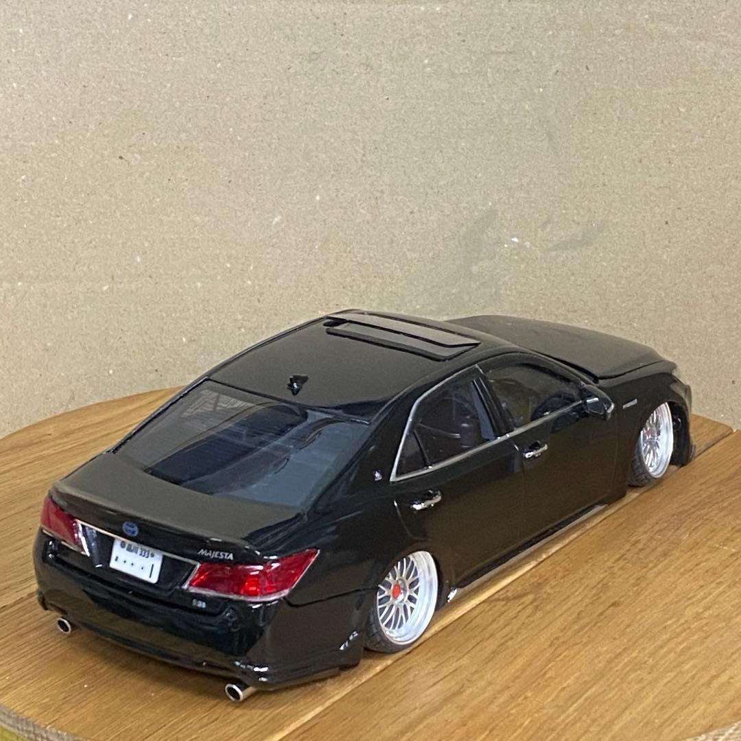 プラモデル完成品　 アオシマ 1/24 クラウンロイヤル　 21マジェスタ化