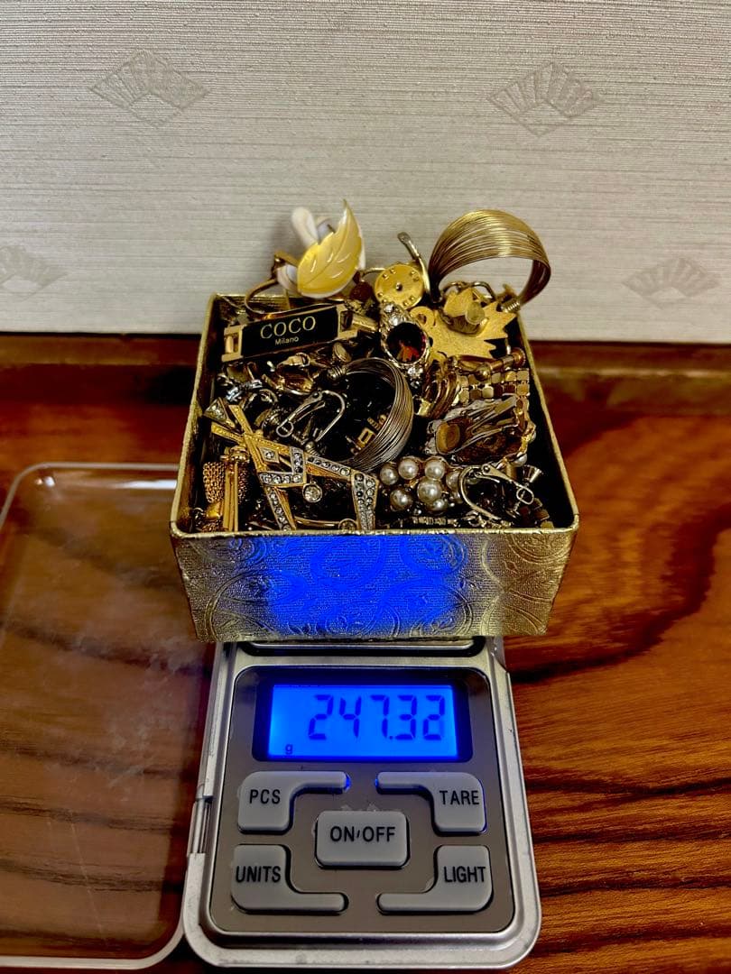 Y*ト様 【遺品整理】K18などの昔のアクセサリー/240g