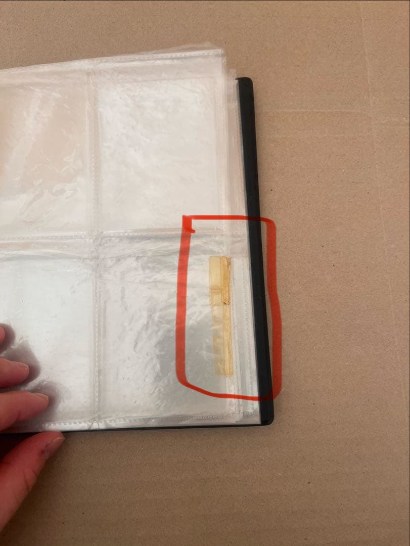 ムシキングのカード125枚とカードケース(一部セロハンで補強止有)とシールセット