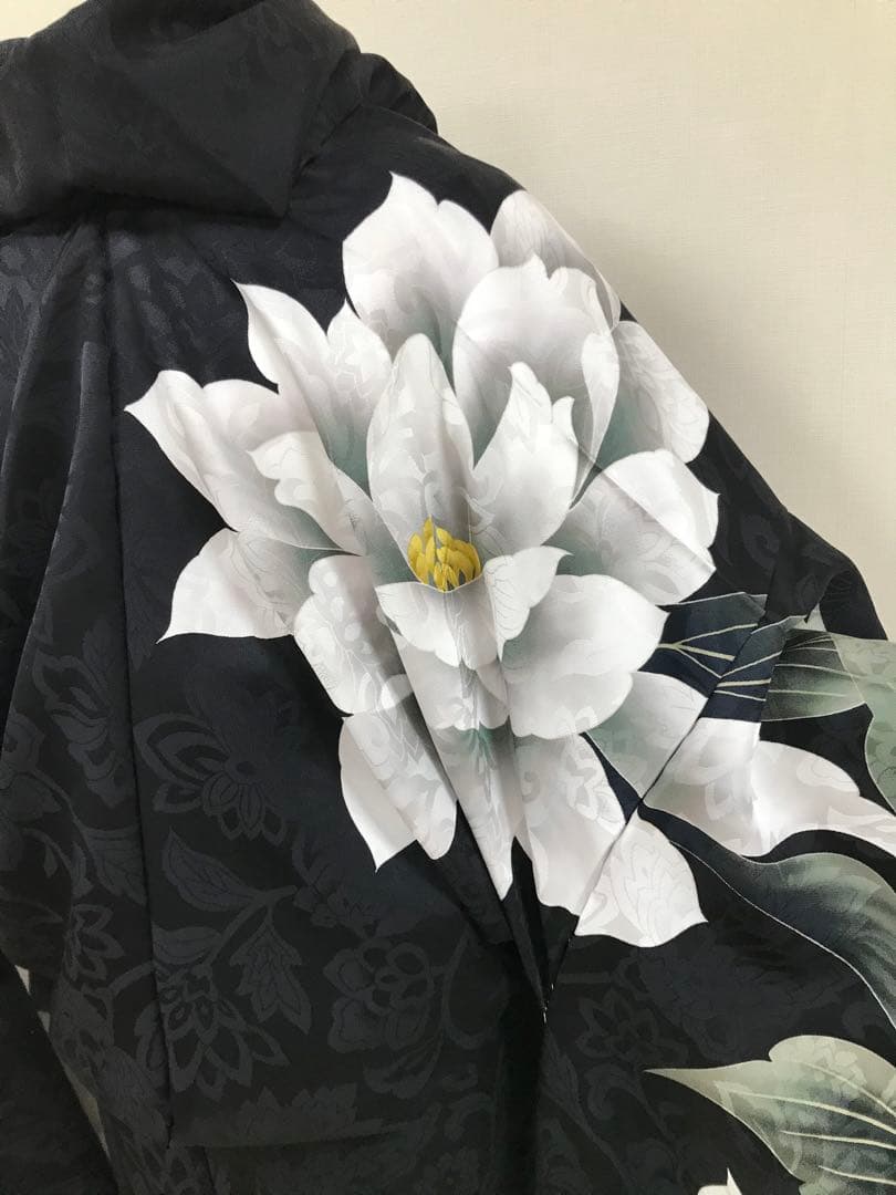 振袖　未仕立て品　モダンな牡丹柄