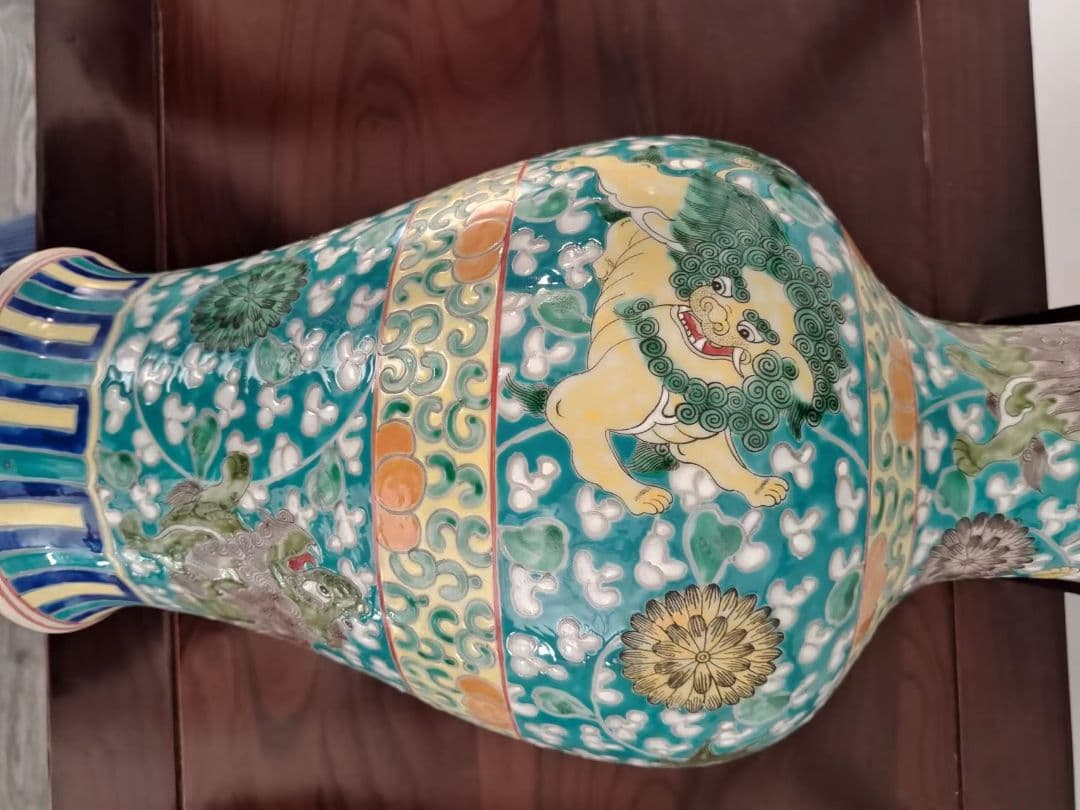 中国古美術品 清康熙緑地着花獅子紋魚尾瓶 工芸品 置物