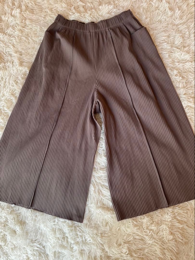 ISSEY MIYAKE me プリーツ ガウチョパンツ ブラウン Mサイズ