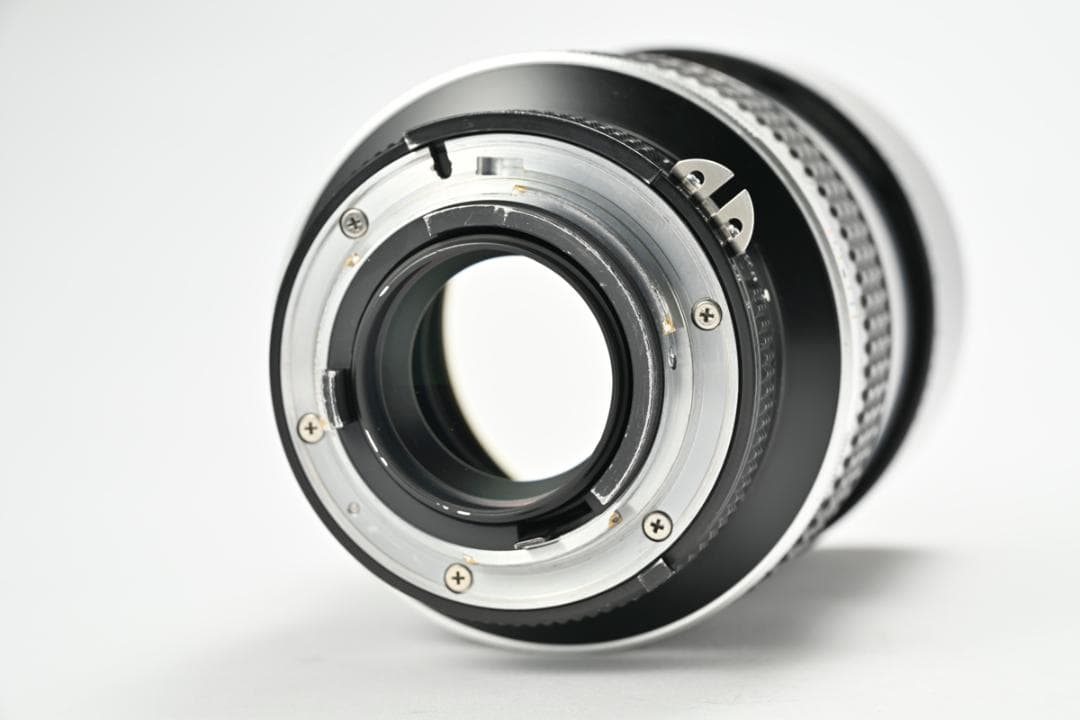 ニコン Ai NIKKOR 135mm F2