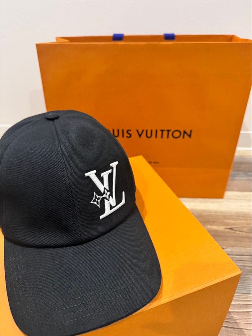 ルイヴィトン　LV スマッシュ　キャップ　ロゴ