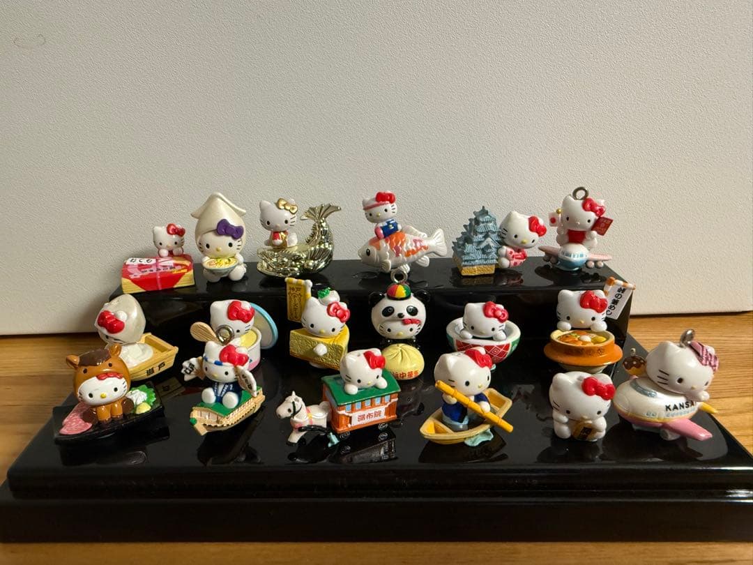 ハローキティ　ご当地キティ　ストラップ　マスコット　まとめ売り　18点セット