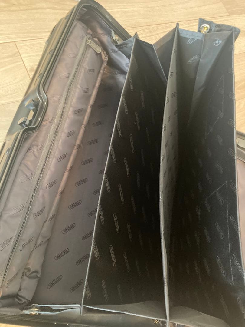 ★ RIMOWA リモワ　ステルス　ビジネストロリー4輪　ブラック　重厚感