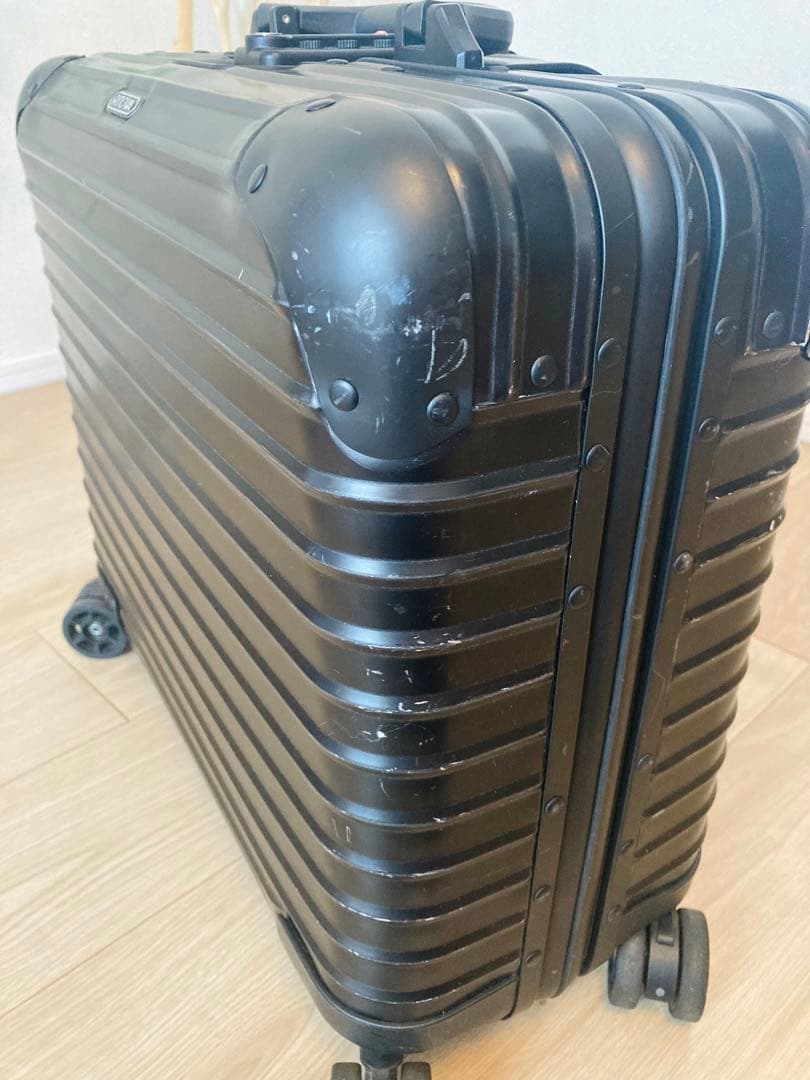 ★ RIMOWA リモワ　ステルス　ビジネストロリー4輪　ブラック　重厚感