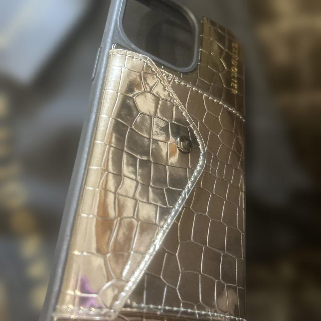 【美品】bandolierメタリックiPhoneケース 15Pro MAX