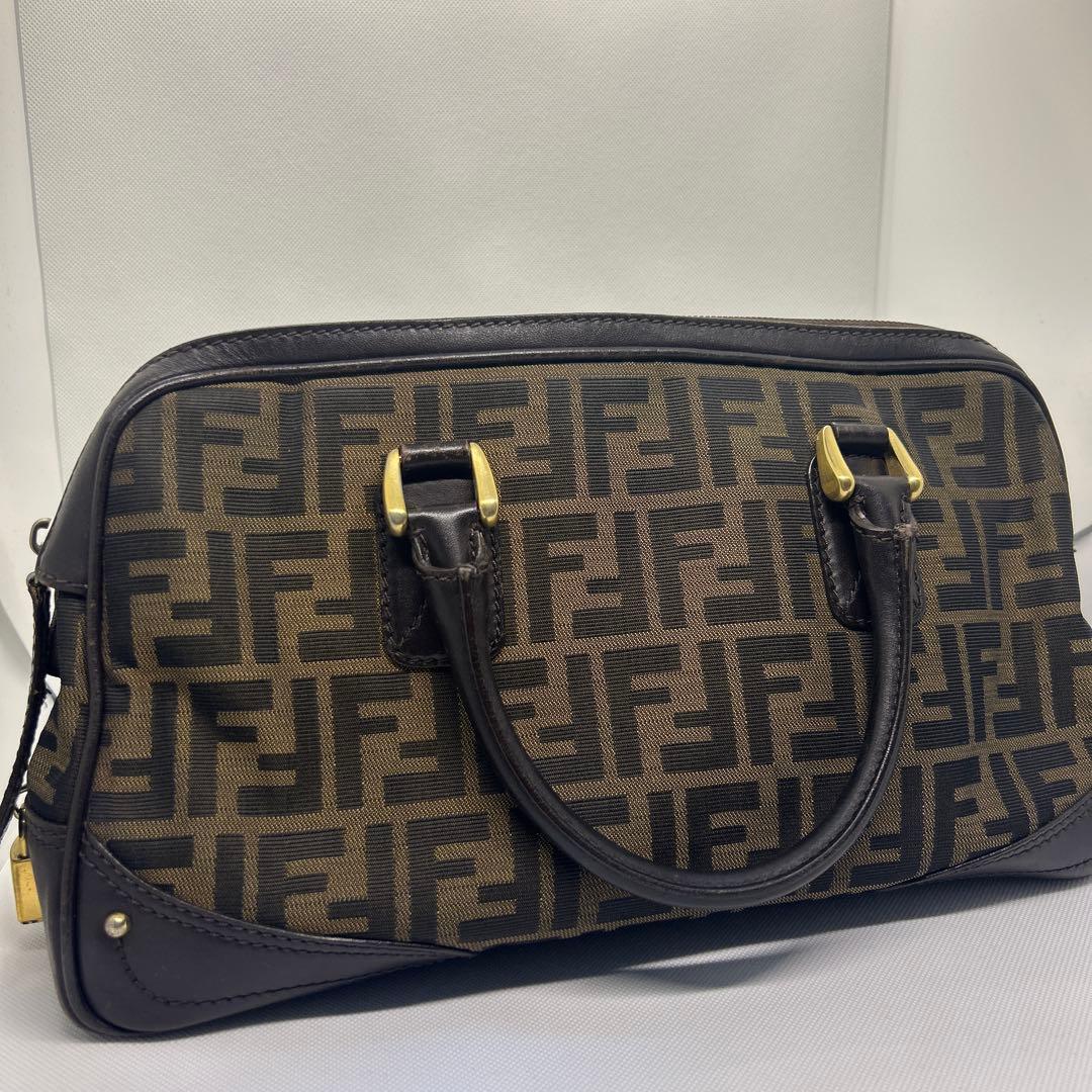 FENDI フェンディ　バッグ　ズッカ　ブラウン