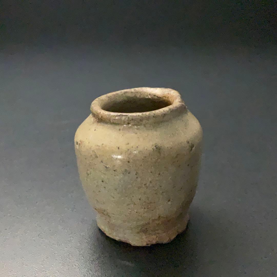 高麗青磁　米色青磁小壺　韓国　骨董　R1399ダM