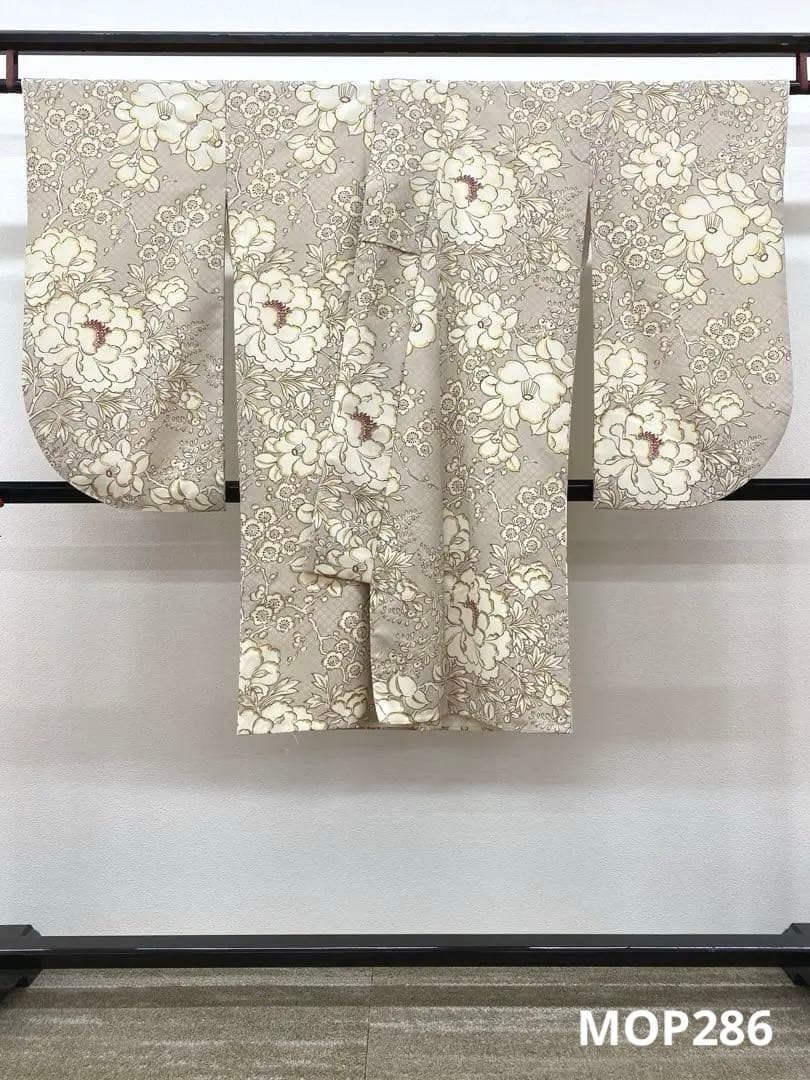 2尺袖 ポリエステル着物 金彩 牡丹 梅 袴用