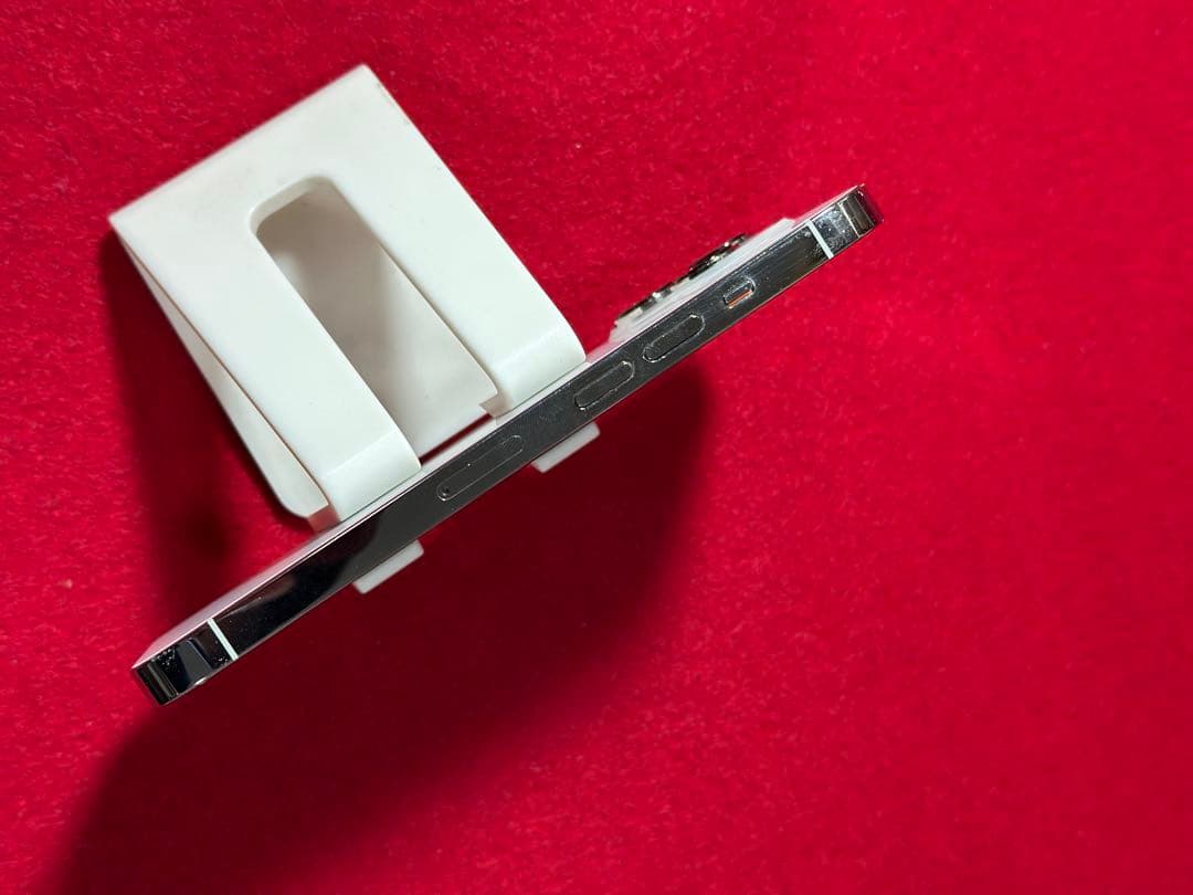 【4076】iPhone 13PROシルバー 256GB simフリー