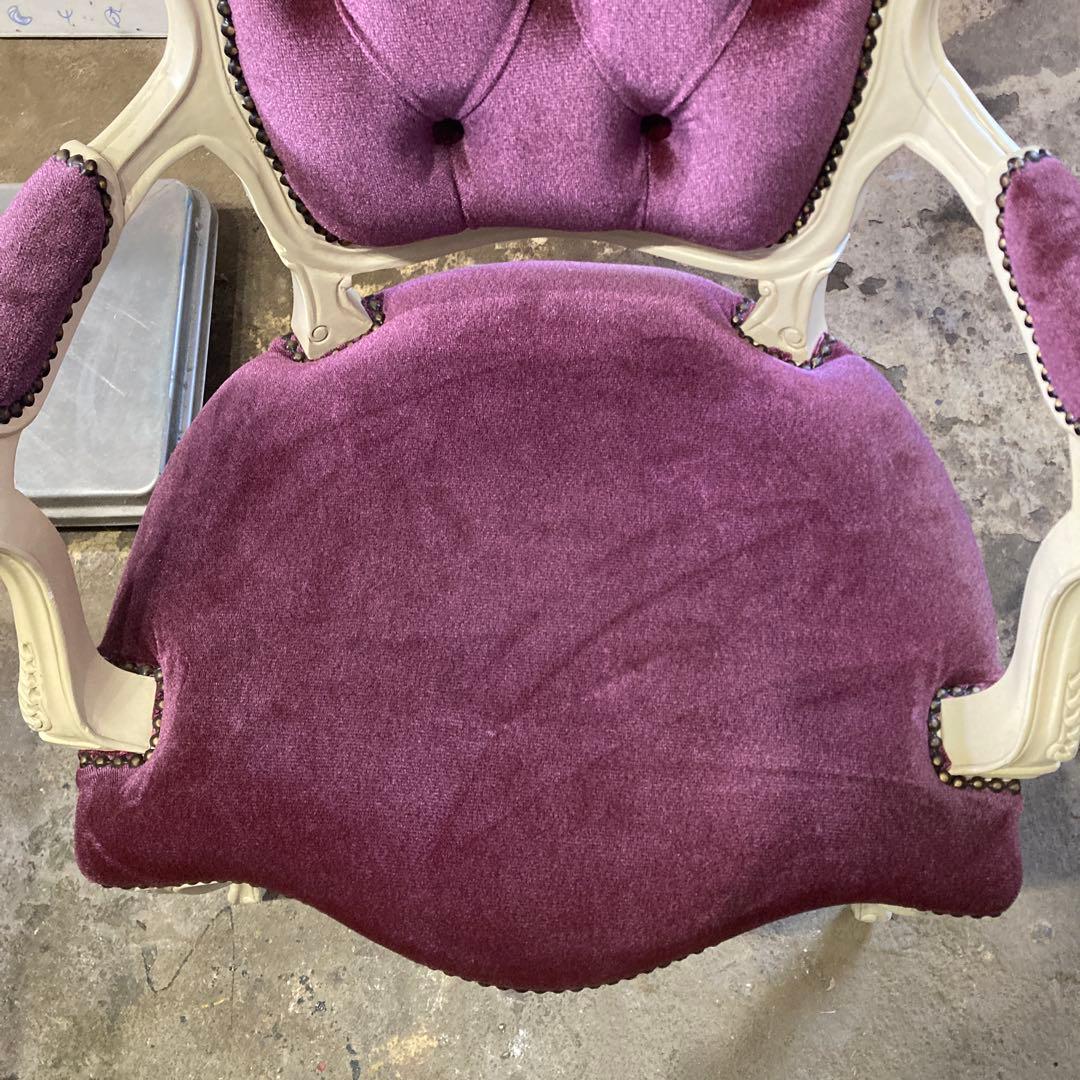 ケ*ブ様 ロココ調 猫脚 アームチェア 木彫 白と紫 B