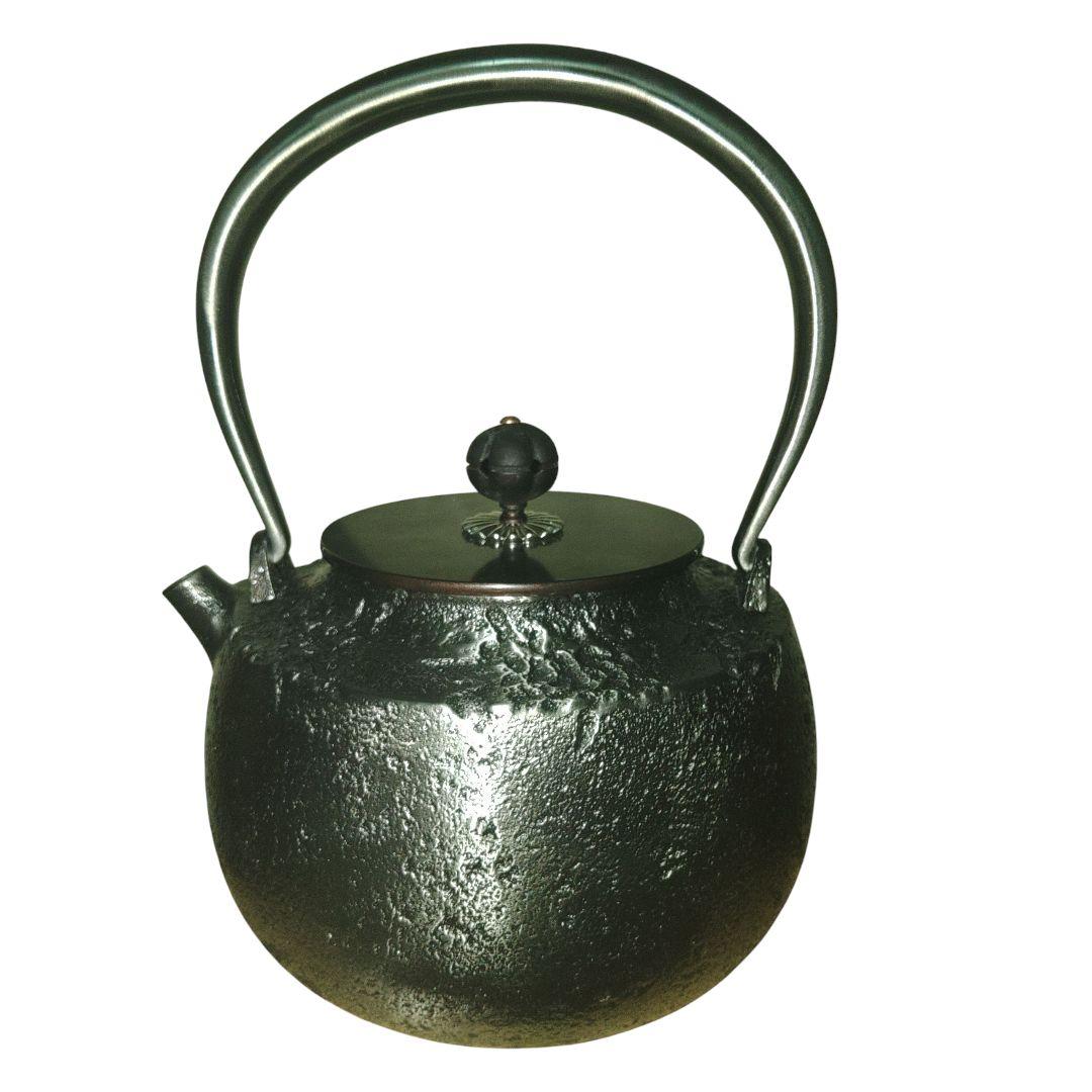 砂鉄　岩蟹像嵌付鉄瓶　銅蓋　共箱付　0.9リットル　茶道具　茶道