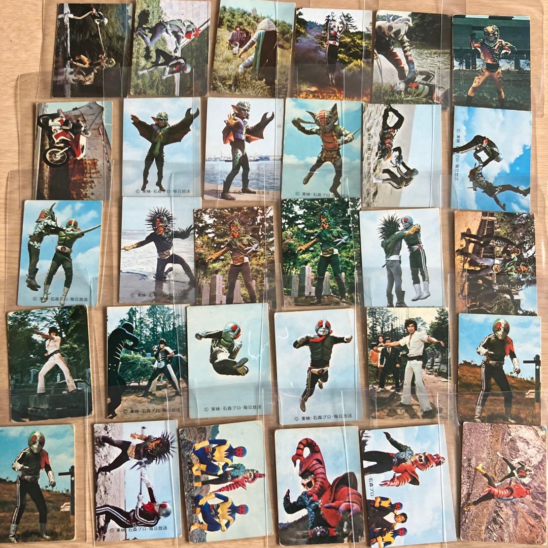 仮面ライダーカードとアルバム