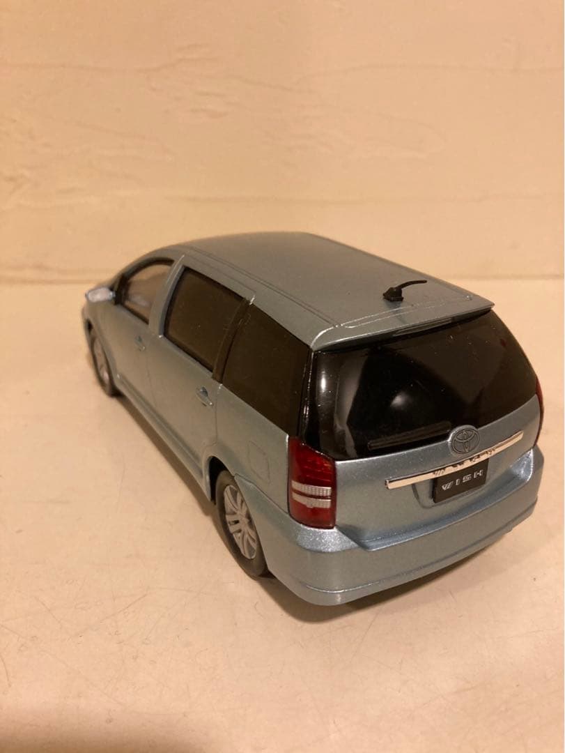 トヨタ ウィッシュ WISH　カラーサンプル　ミニカー　非売品　箱付き