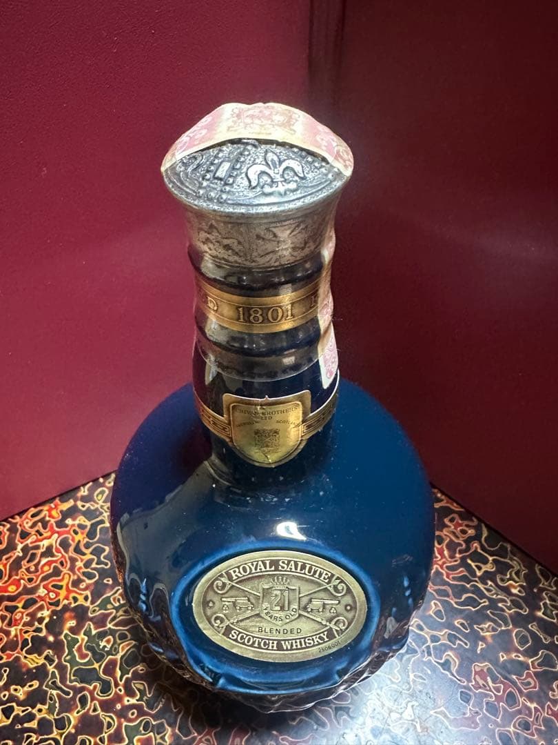  Salute 21年 ブレンデッドスコッチウイスキー　ブルー陶器