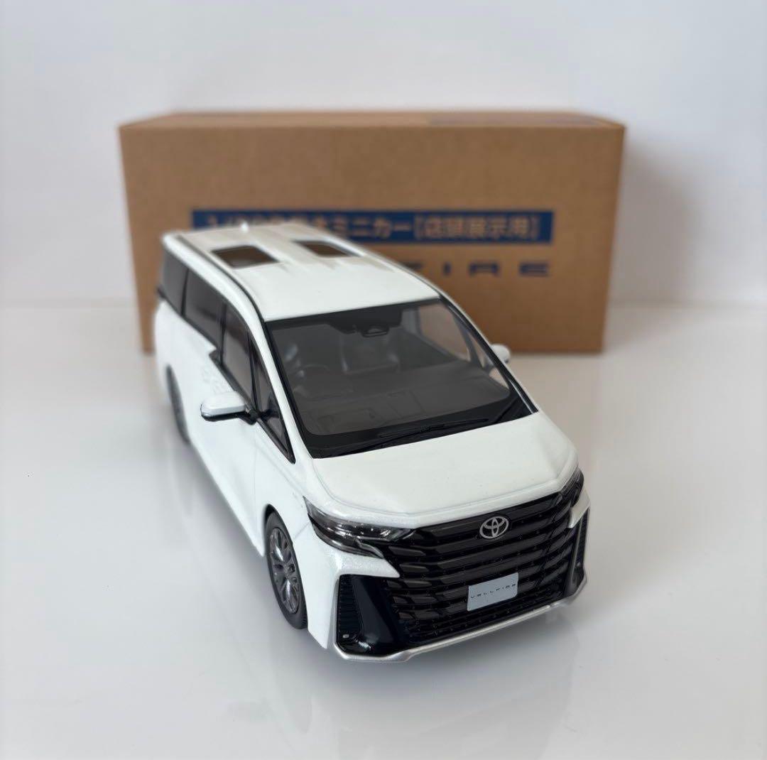 新型ヴェルファイア ミニカー カラーサンプル プラチナホワイトパール【非売品】