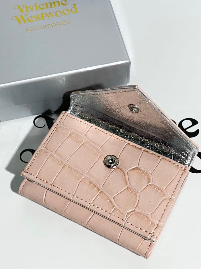 Vivienne Westwoodヴィヴィアン ピンク 三つ折り財布