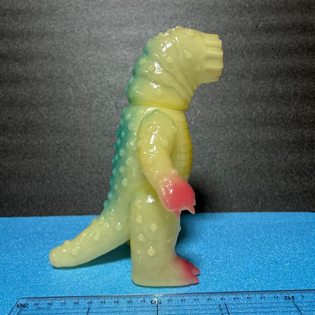 アマプロ　凶悪怪獣ナルトンソフビ