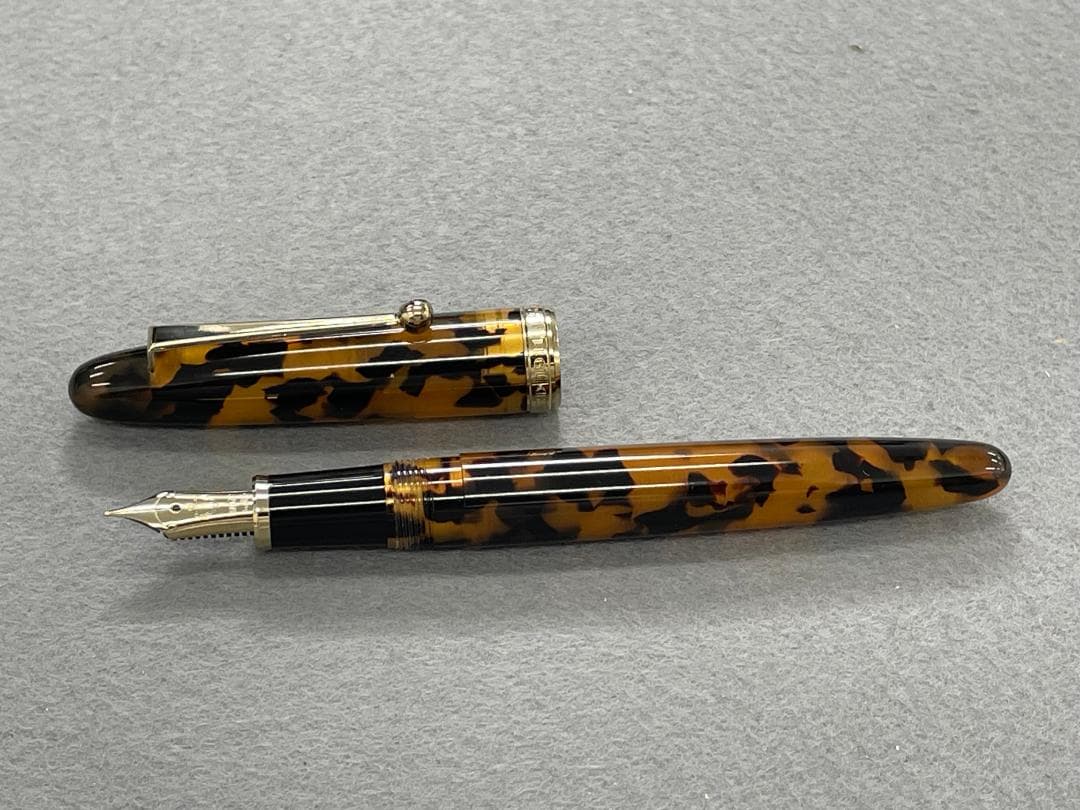 【廃盤品】SAILOR セーラーFOUNDED 1911 べっ甲柄 万年筆