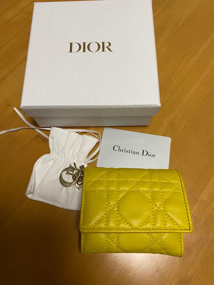 Dior イエロー 三つ折り財布