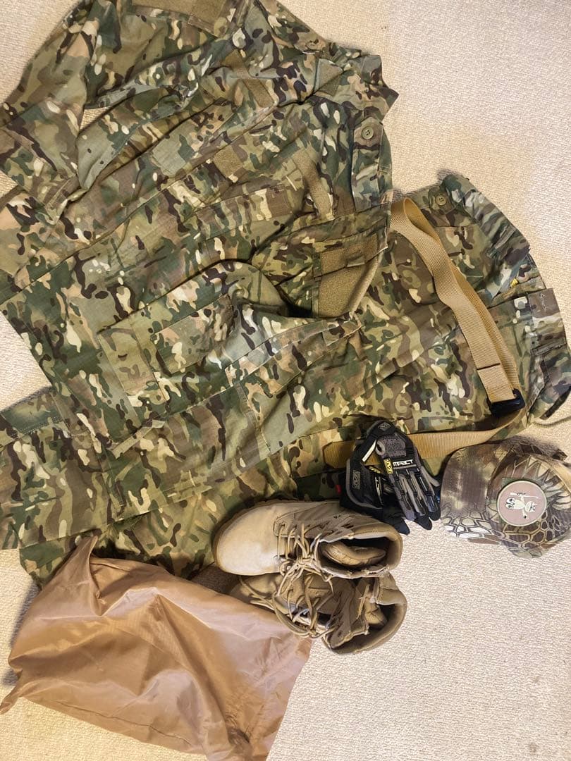 サバゲー女子セット 大人M 上下迷彩服 靴 24.0cm グローブ 帽子 ベルト