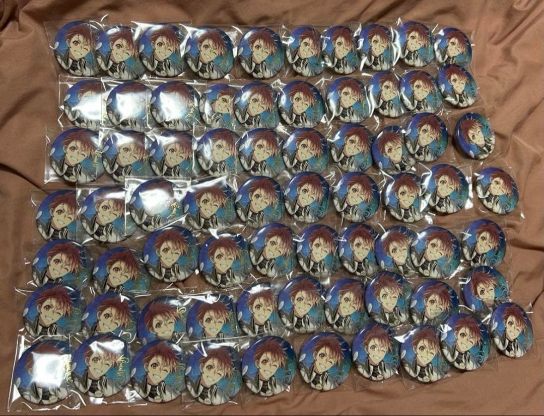 アイドリッシュセブンアイナナ和泉三月 ブラホワ缶バッジ70個まとめ売り