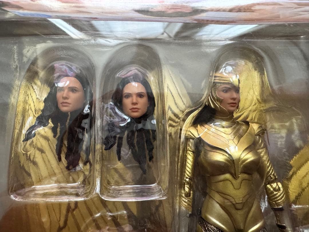 MAFEX WW84 ワンダーウーマン (Golden Armor Ver.)