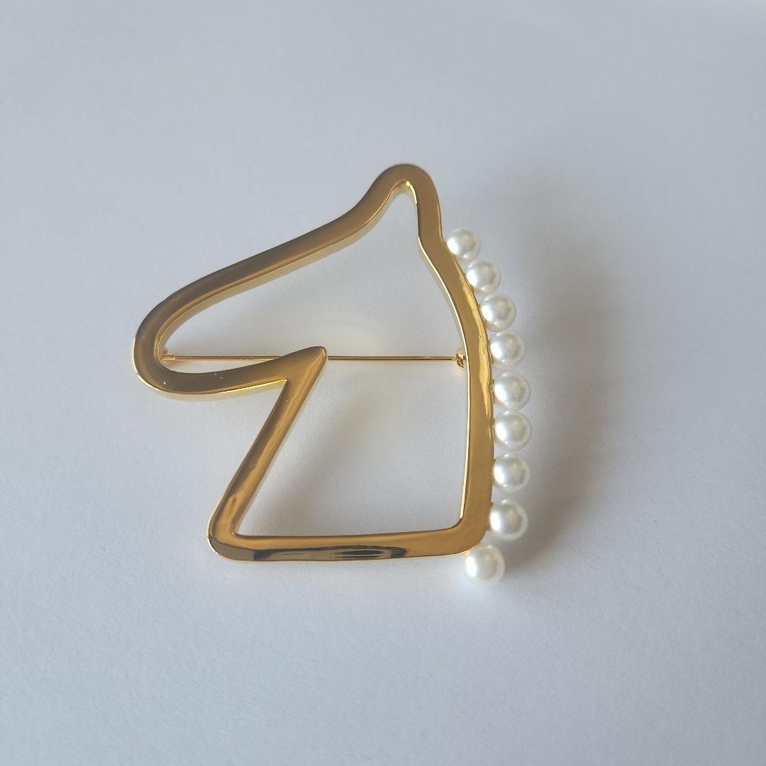 SEVENTEN by MIHO KAWAHITO ホースブローチ