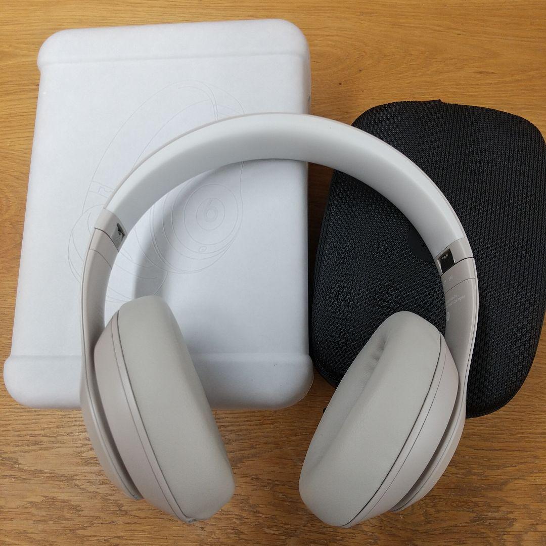Beats Studio Pro サンドストーン