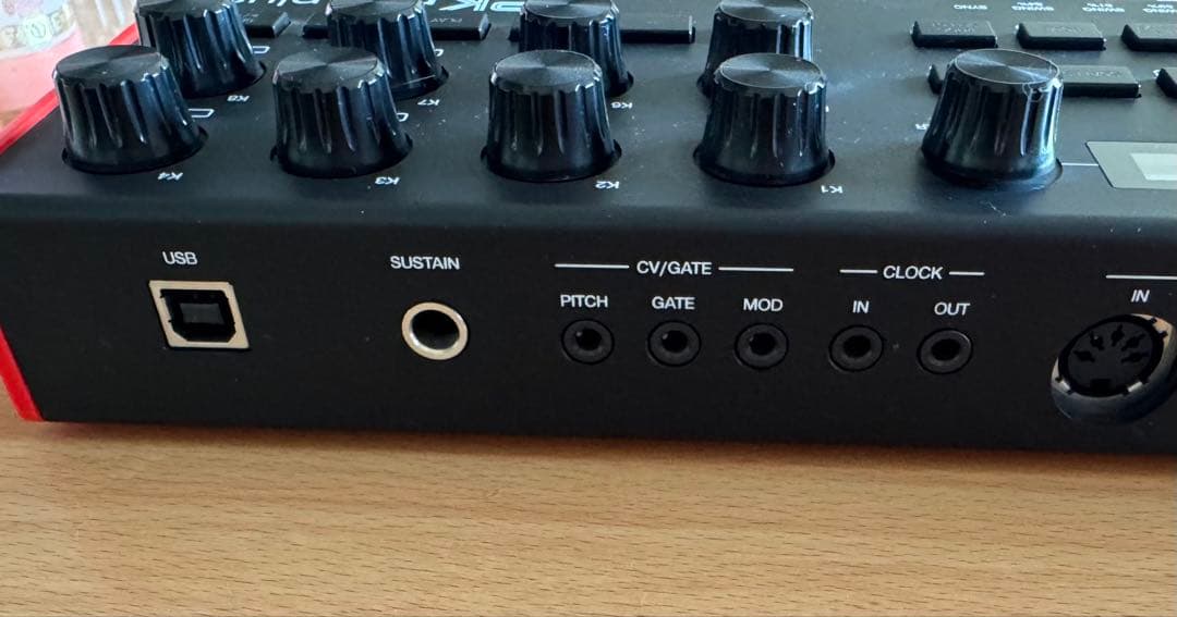 AKAI MIDIキーボード 37鍵