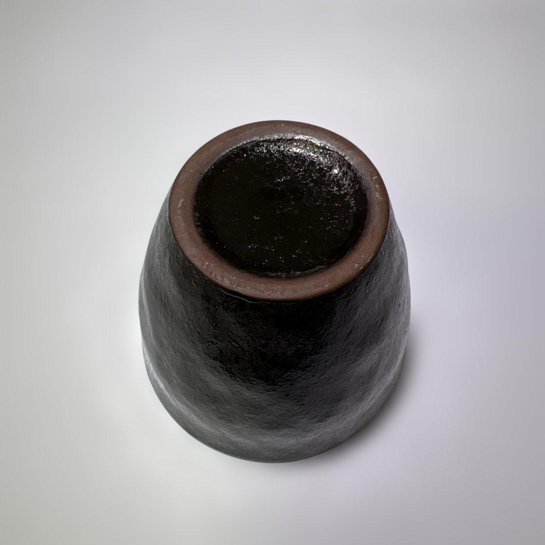 黒色光沢円錐形陶器