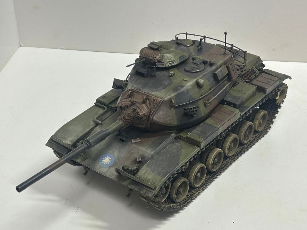 台湾　M60A3 タミヤ　1/35 完成品　戦車　模型　プラモデル