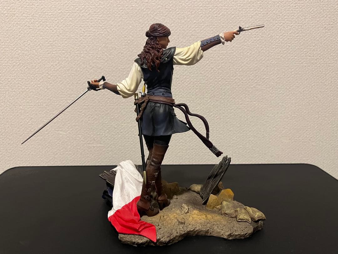 Assassin’s Creed Unity Elise Figure