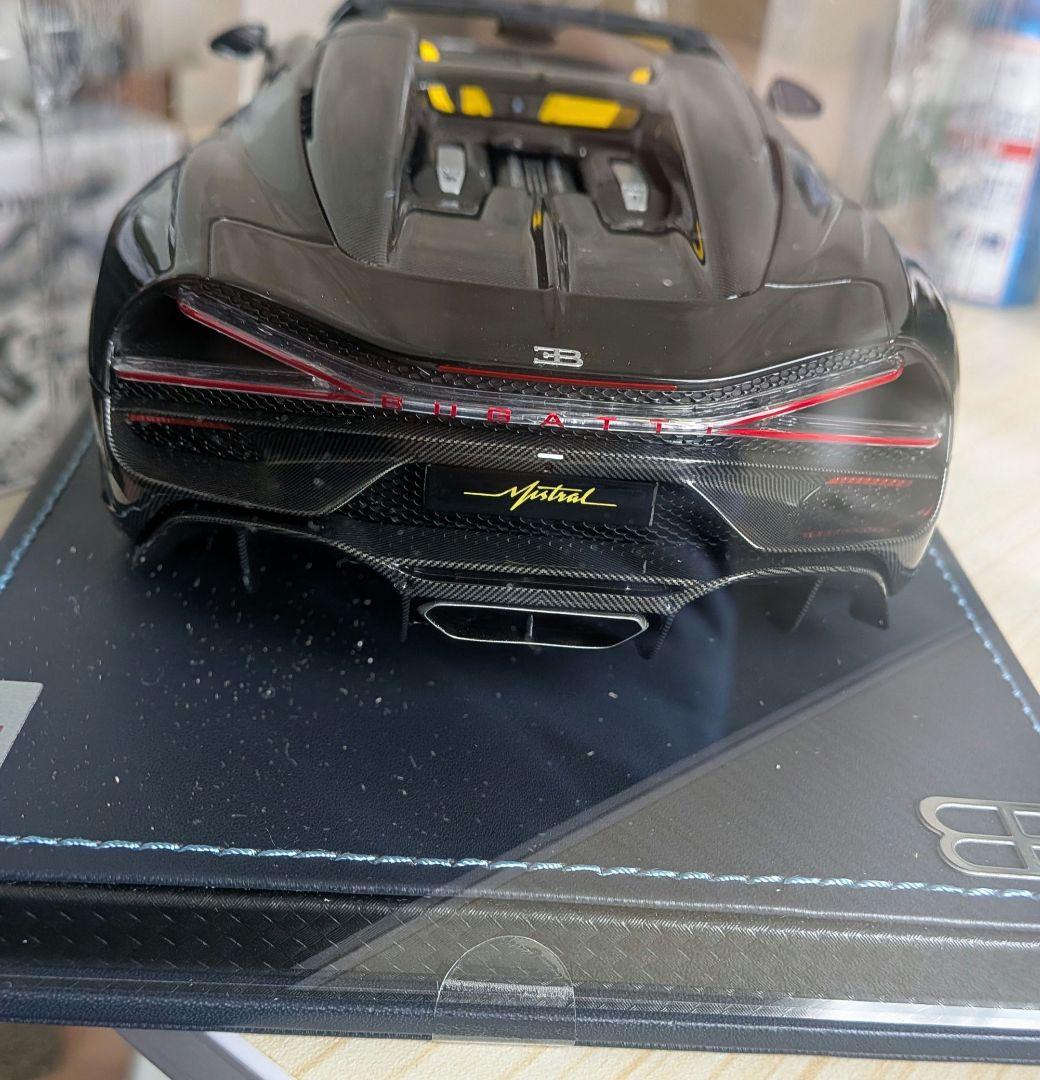 Bugatti W16 Mistral Black (MRコレクション1/18)