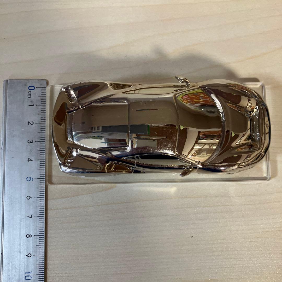 フェラーリ　pista 488 メタリックシルバー　ミニカー