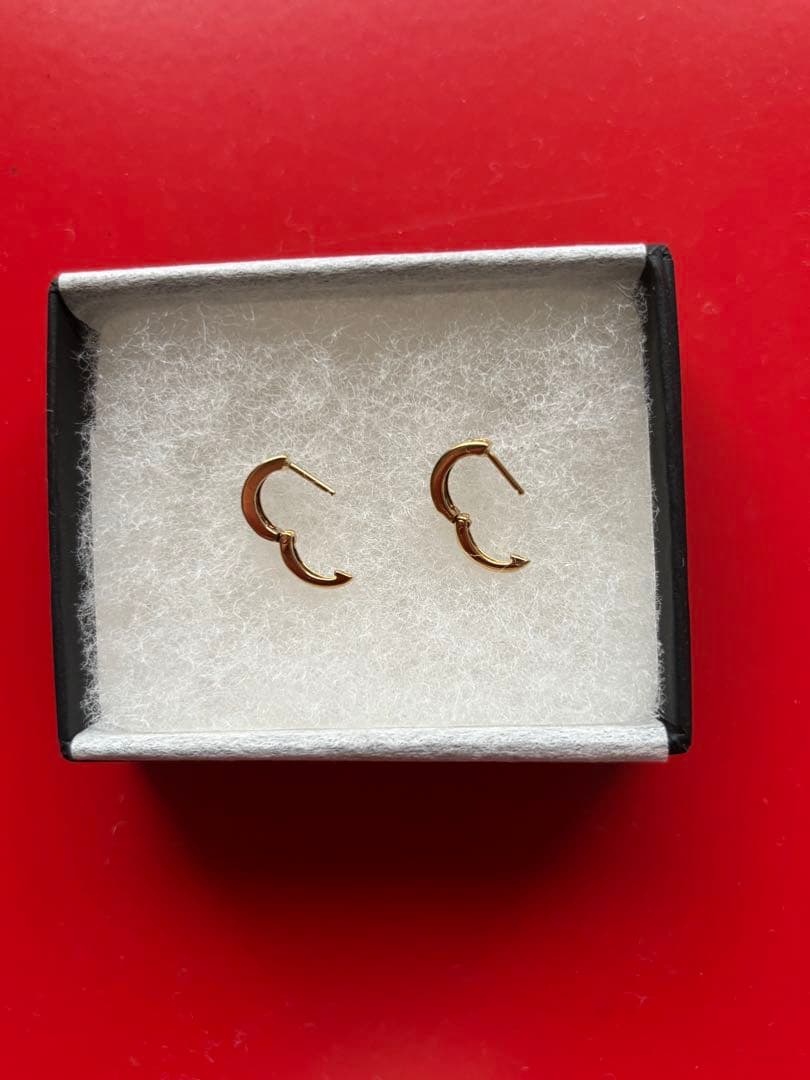 パヴェダイヤ　ピアス　K18 YG