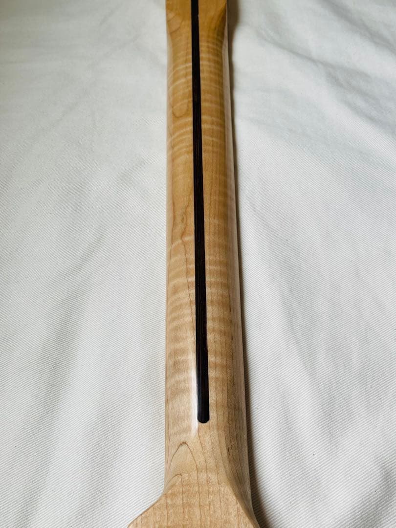 【ネックのみ】ストラトタイプ メイプル\"トラ杢\"