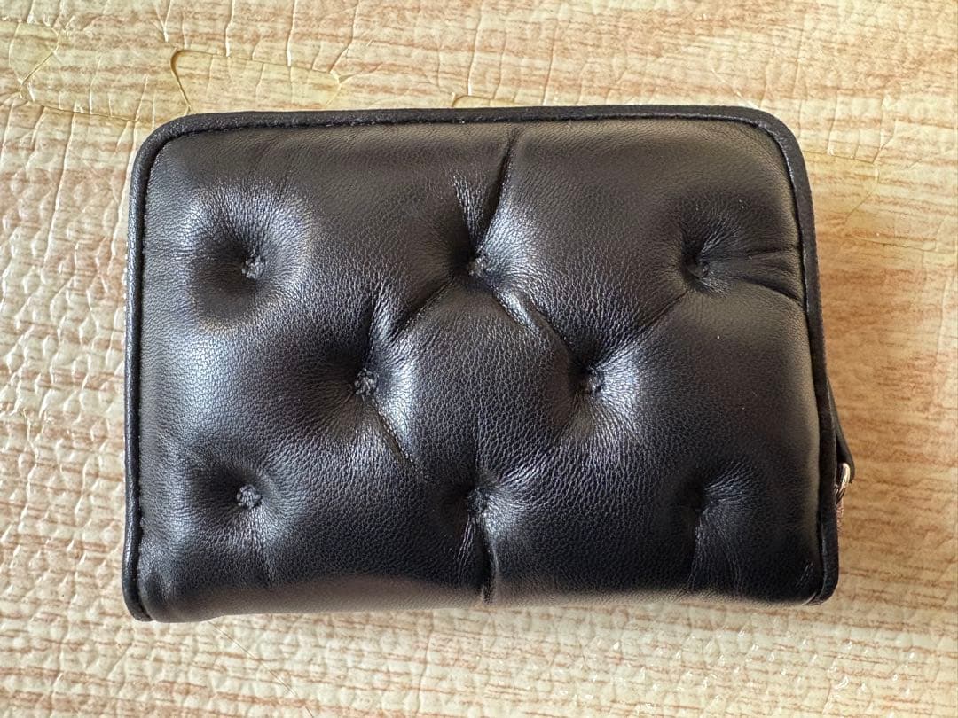 レザー ケース 黒 ボタン付き