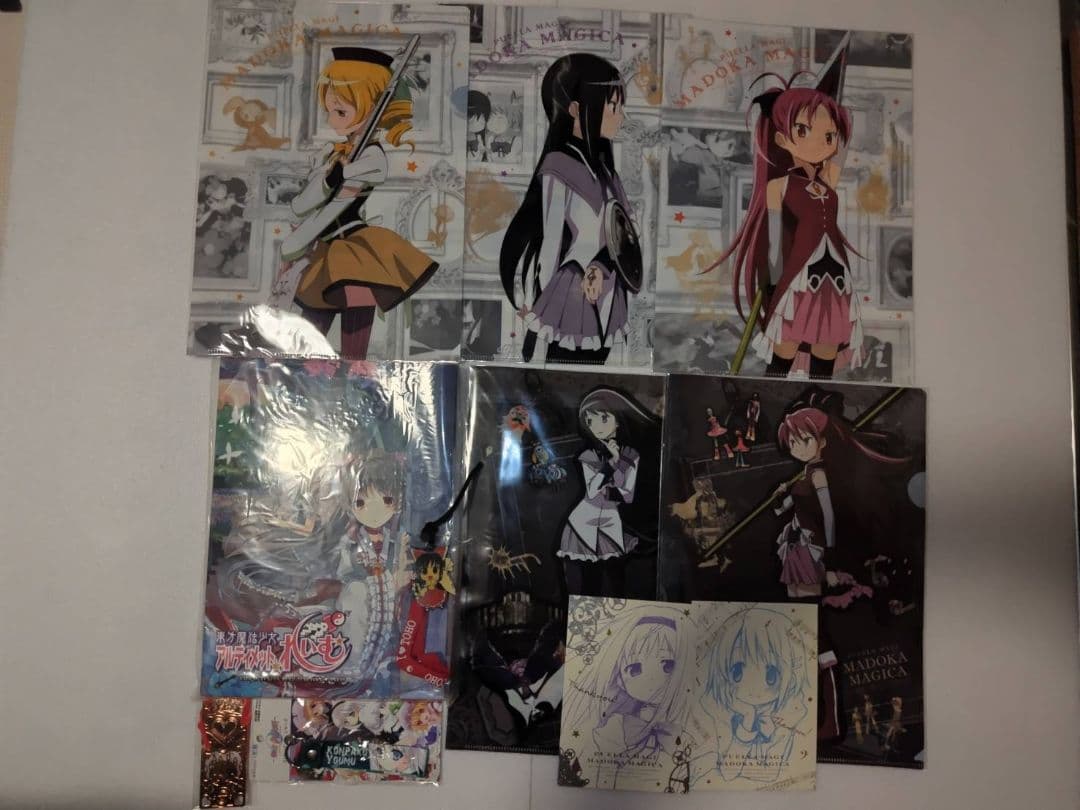 コミックマーケット限定品、映画特典、本誌付録等、計50点以上のアニメグッズ
