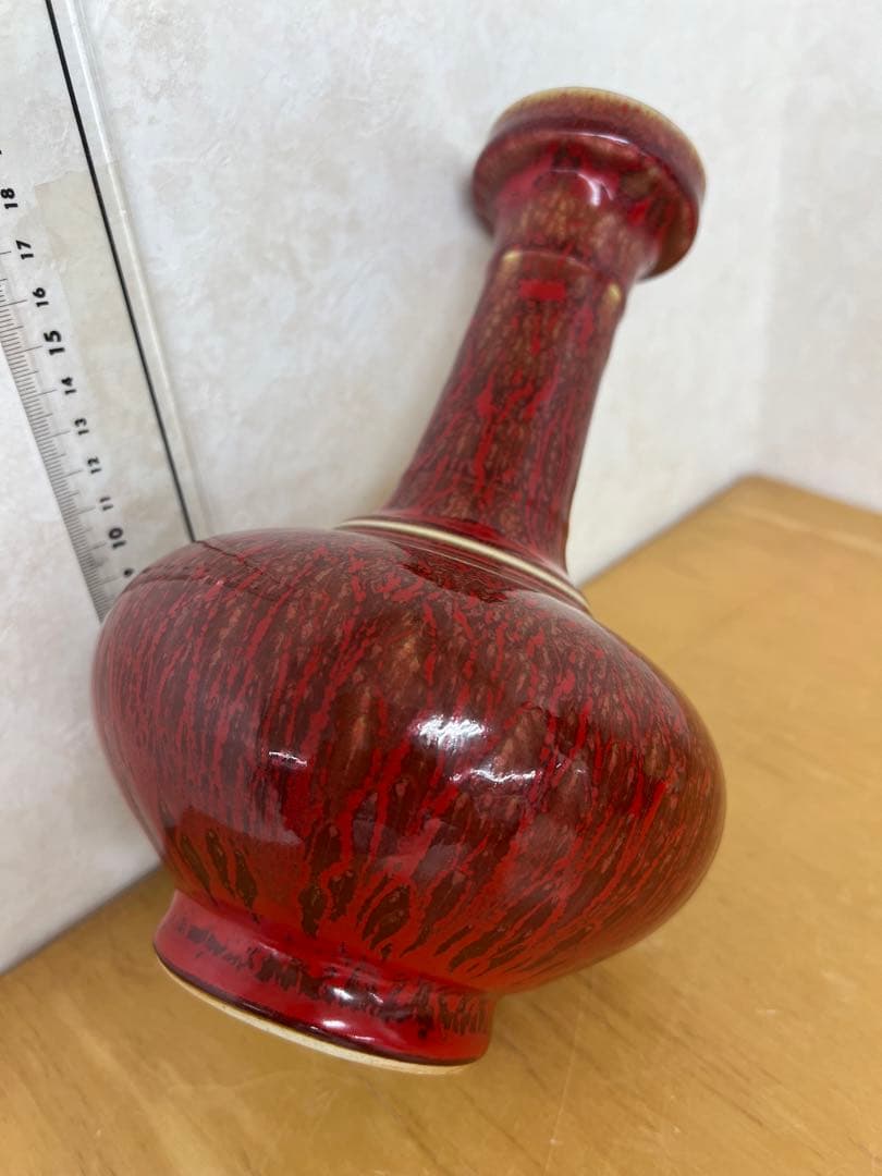 中国清朝　康熙年製紅釉長頸瓶骨董　唐物　アンティーク　古美術品　骨董　江戸　青磁