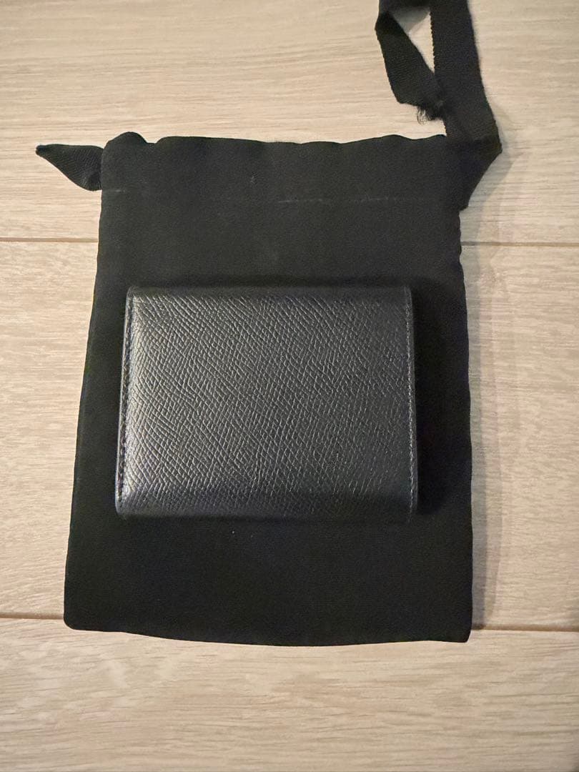 美品　CELINE スモールトリフォールドウォレット ブラック