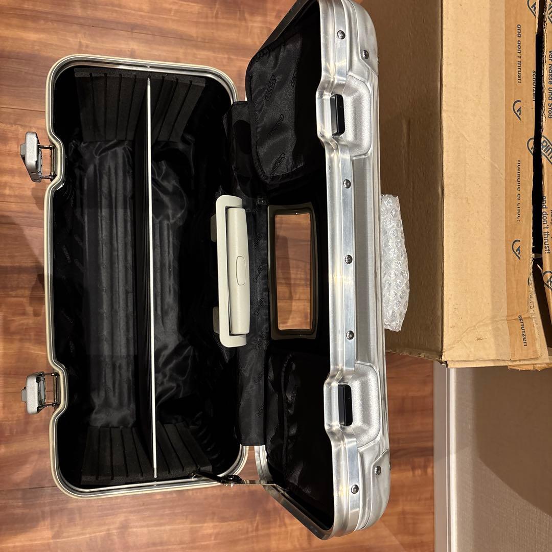 よ*ん様 RIMOWA 6511トパーズパイロットトロリー　2輪　[廃盤] Au