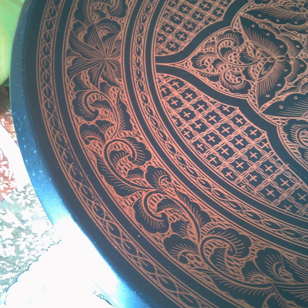 漆塗り 膳 伝統的なデザイン 小傷 すり傷 おおいです 雪斎？